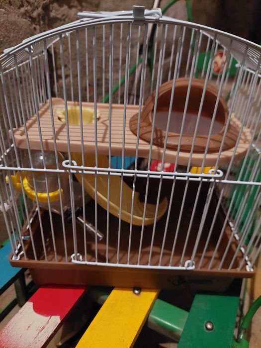 Клетки для папугаев
