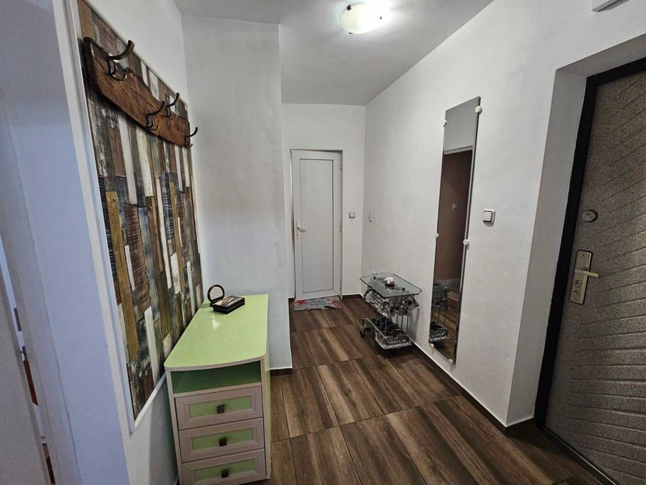 Тристаен, обзаведен апартамент, Гръцка махала, гр.Варна