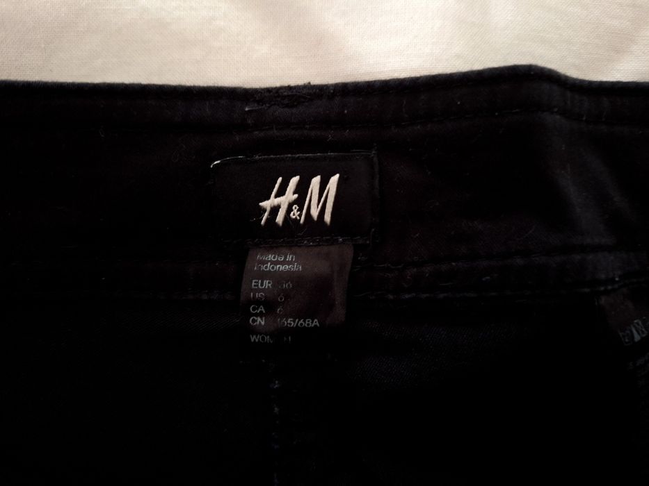 Pantaloni Scurti Dama H&M Negru Talie Joasa