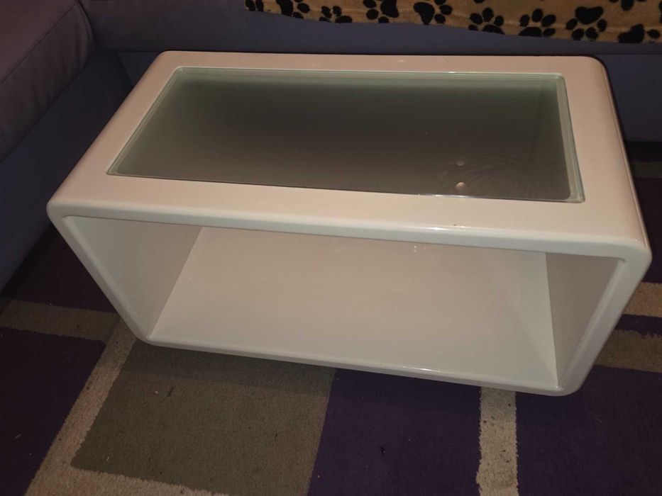 Продавам МДФ бяла маса