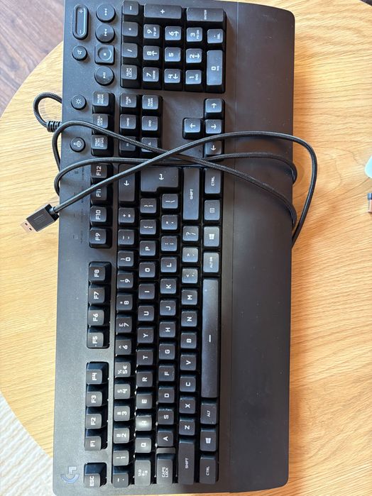 Клавиатура и мишка Logitech