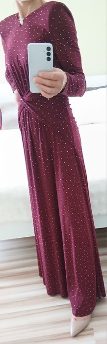 Rochie Nissa ca noua  purtata o singura data.Vreau sa precizez ca eu am 1.65 si tocuri de 7 cm.
