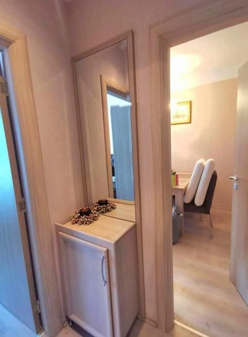 Продава се Двустаен апартамент в Бургас, Център - 55 кв.м за 1182 €/кв.м - Снимка #2