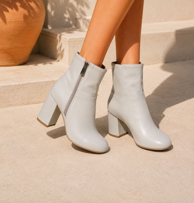 Botine Stradivarius noi, marimea 38