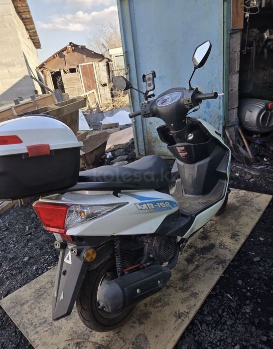 Продам мопед м8.