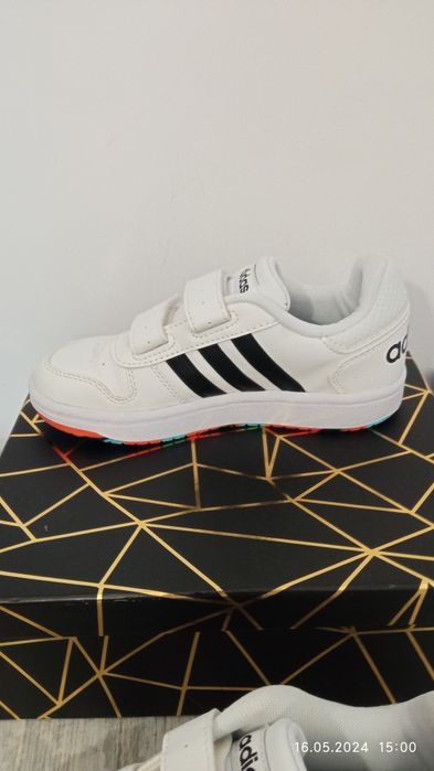 Спортни обувки Adidas