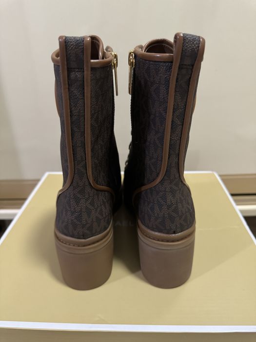 Продаю ботинки демисезонные