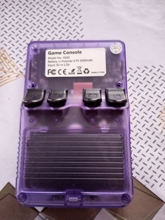 Gaming console sotiladi hamma trentdagi oyinlar bor