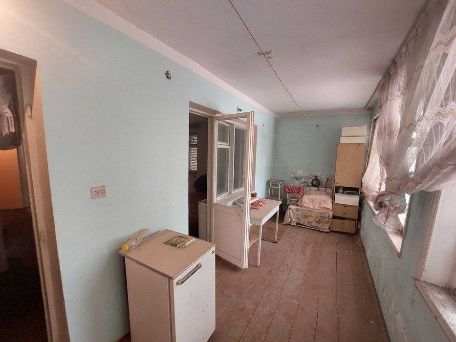 Продаю квартиру Яшнабадский р-он Панельный почта. 1в2х ком 1-этаж 42м2