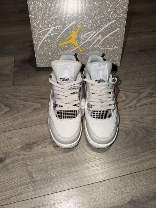 Jordan 4 Frozen