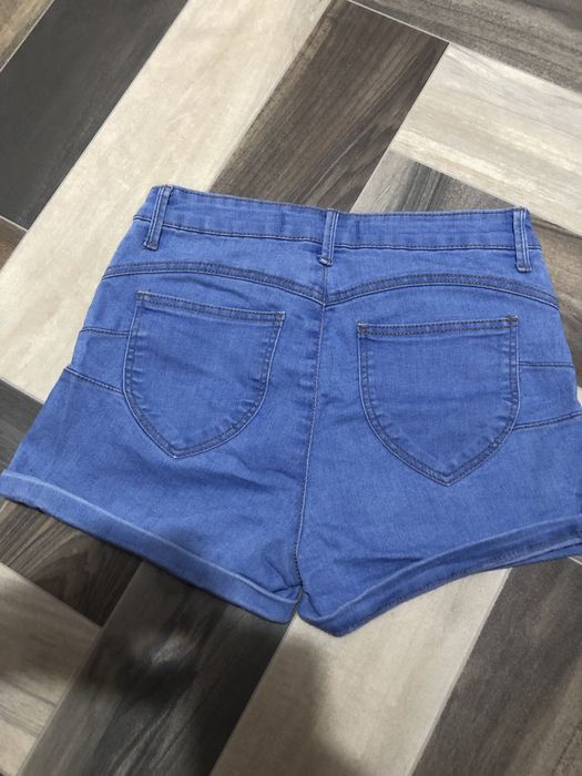 Чисто нови къси панталонки