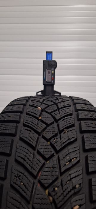 7.8mm! 215 55 16 Goodyear ultragrip performance