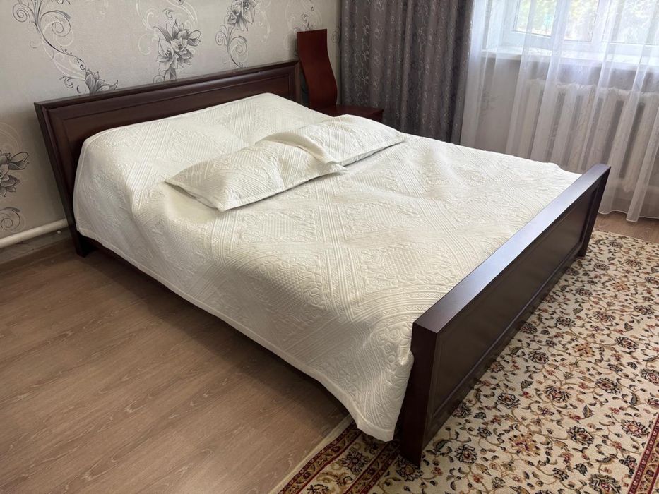Спальный гарнитур б/у