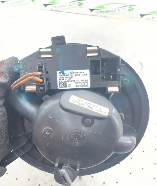 Ventilator aeroterma 3C1 820 015 J Volkswagen VW Golf 2005