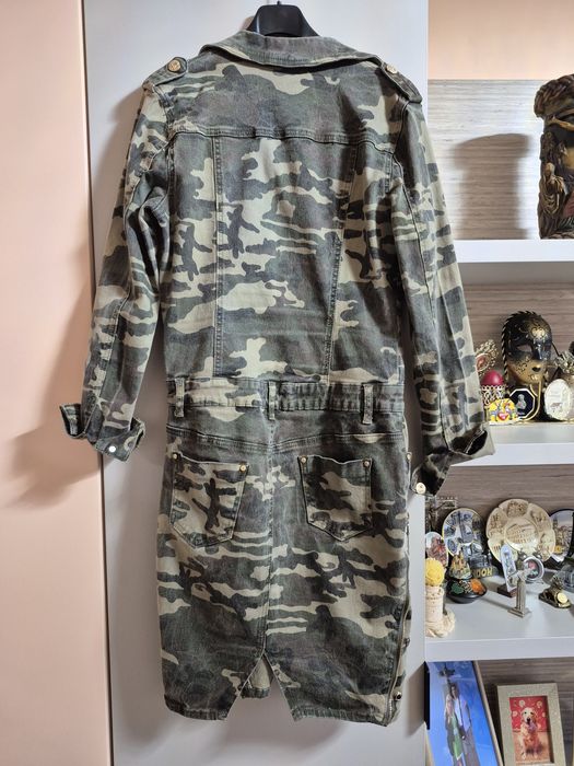 Спортна рокля в цвят милитъри.