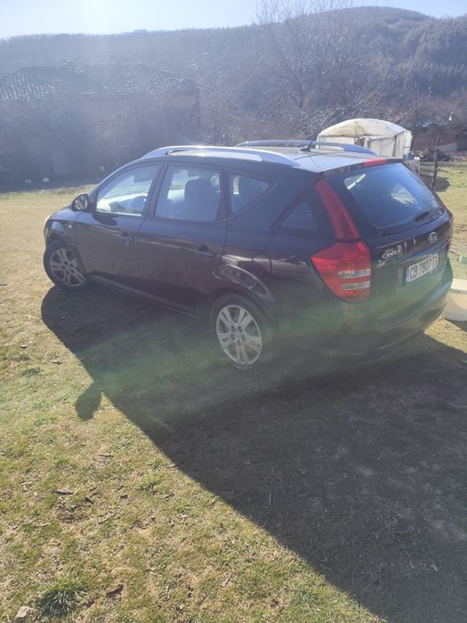 Продавам Киа  ceed