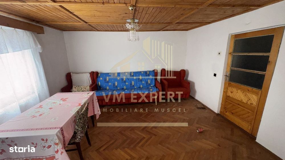 Casă 4 Camere Teren 3038 Mp Albeștii  De Muscel