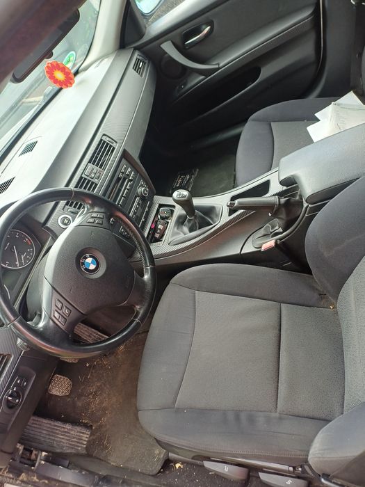 Dezmembrez bmw e 90