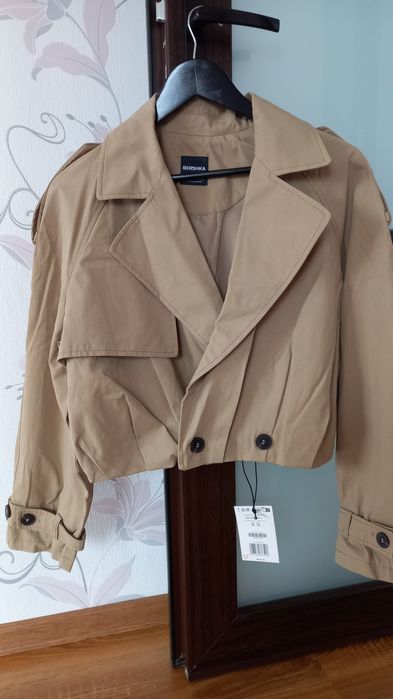 Trenci scurt ,model nou