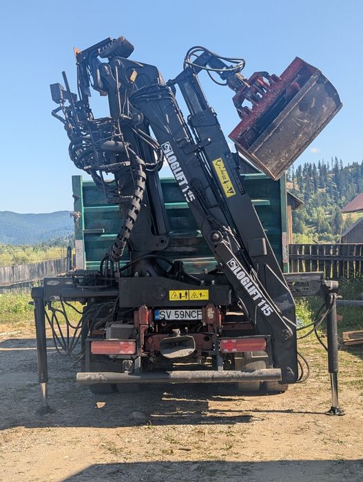 Vând Iveco Eurotraker basculabil cu macara longlift 115 Z cu graifer de lemn și cupa pentru pământ,balast