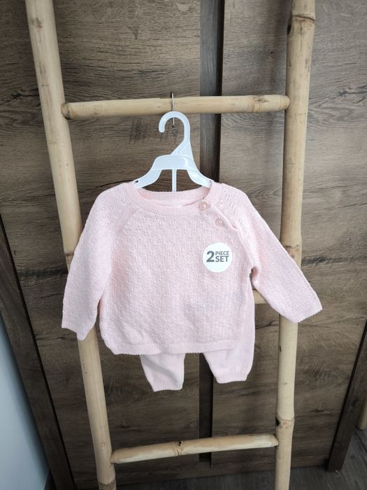 Lot 4 ținute bebeluș noi 3-6 luni (62-68 cm) – 100 lei