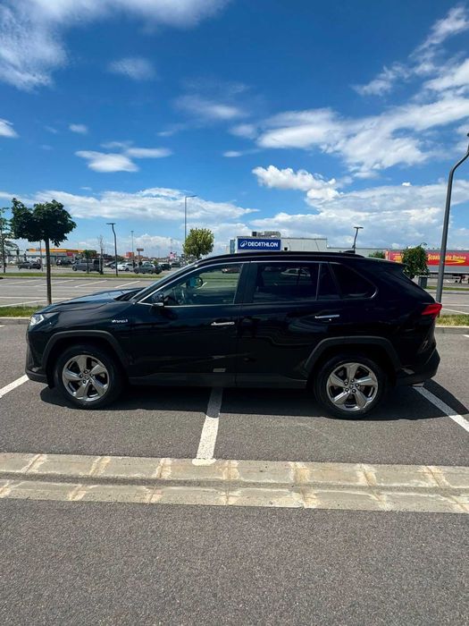TOYOTA RAV4 2021 — imagine 2