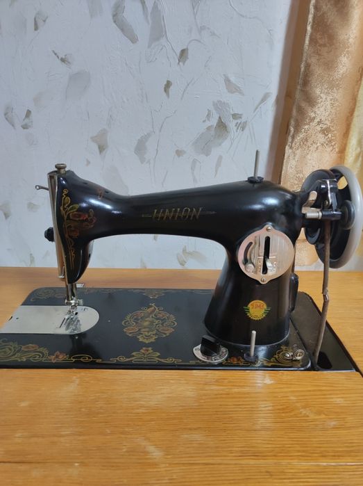 Крачна шевна машина