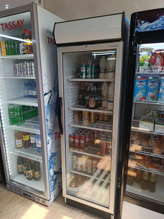 Продам холодильник напитков
