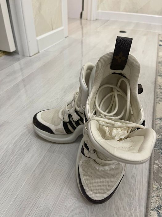 Продаётся кроссовки LV ORIGINAL