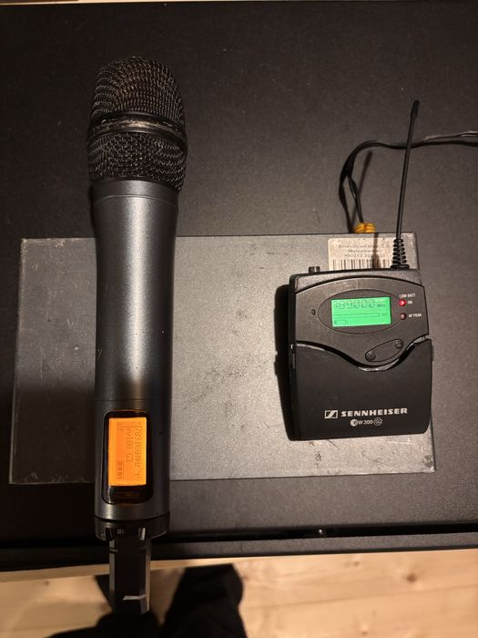 Set Sennheiser lavalieră cu receiver – stare bună