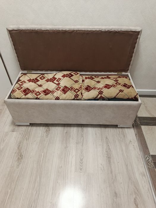 Продам  хороший пуфик