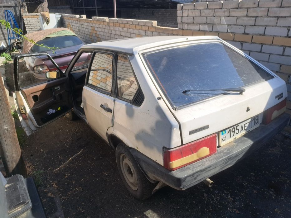 Продам ваз 2109.