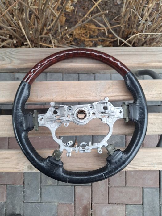 Продам руль Камри 50 Camry