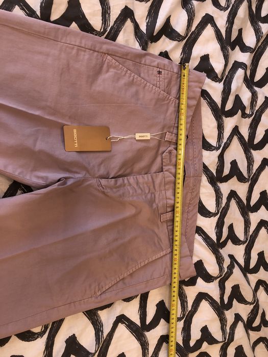 Pantaloni barbatesti