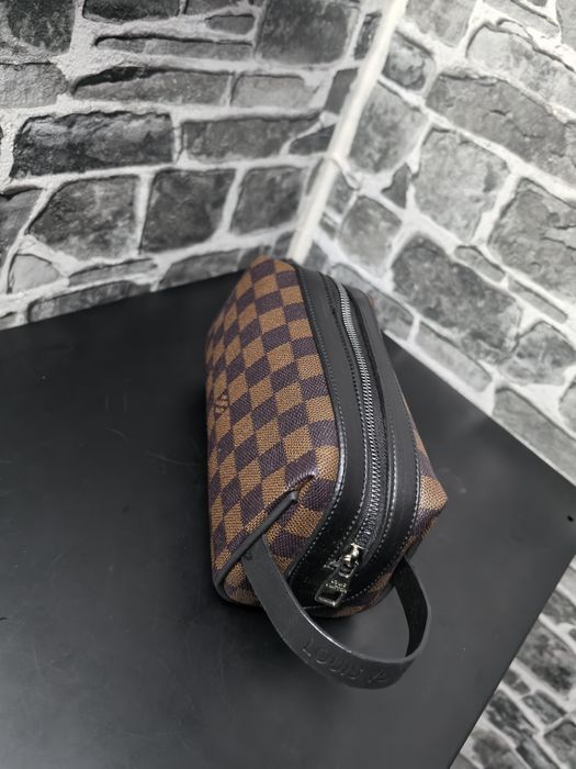 Luis Viton чанта тип несесер