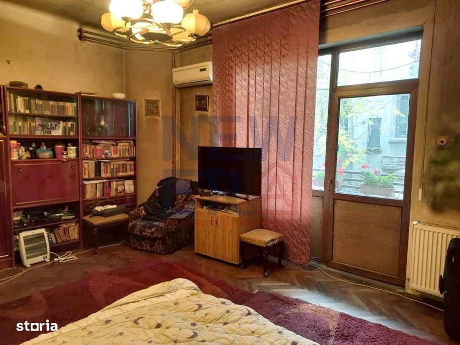 Proprietate deosebita intr-o casa interbelica, de vanzare in zona Unir