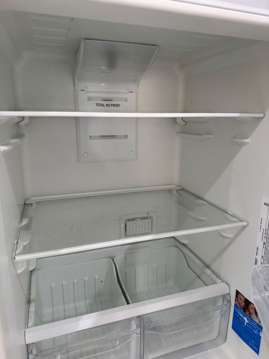 Продам холодильник Indesit