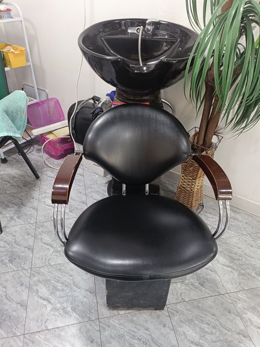 Срочно продам для парикмахерской мойку