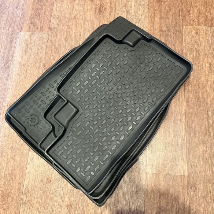 Lexus RX полики резиновые