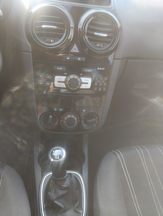 Opel CORSA 2010 benzina 1,4