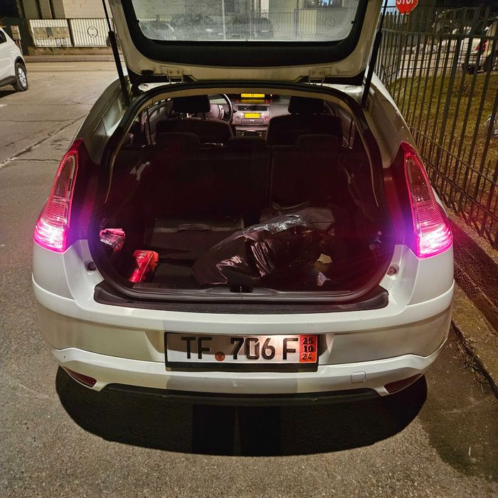 Vând Citroen C4 2010