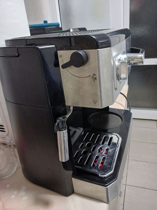 Espresor DeLonghi