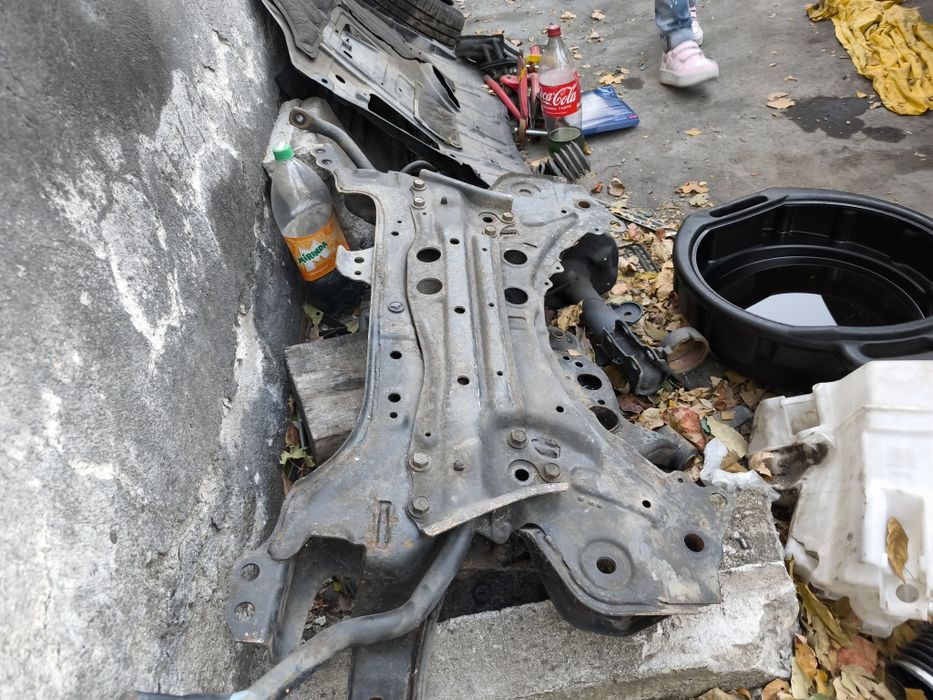 Преден Мост за тойота раф 4 13-16г дизел