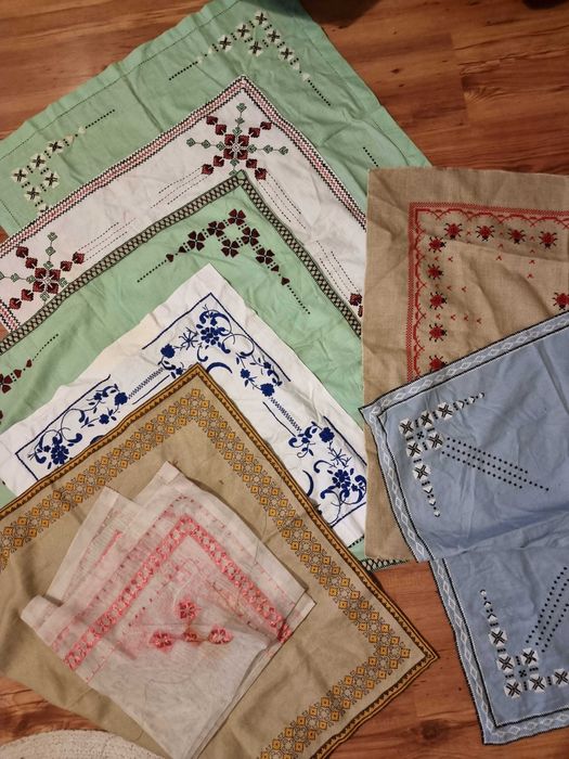 5 Ръчно бродирани каренца