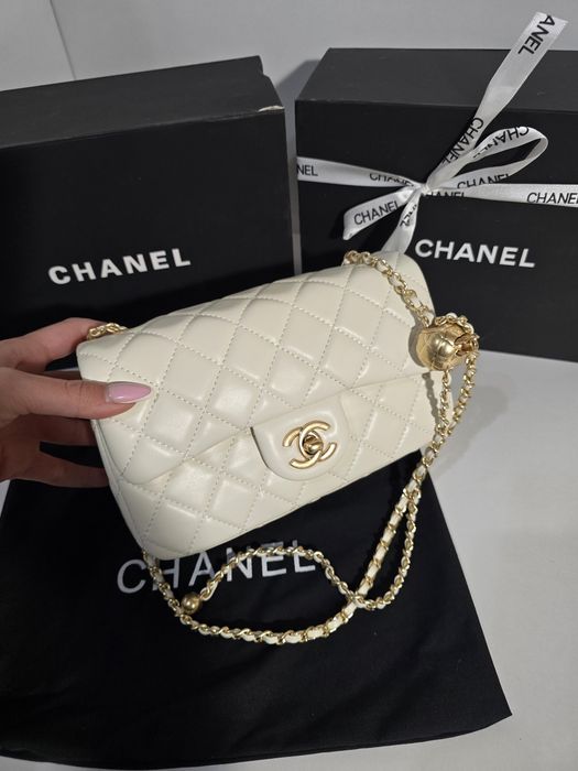 Налична чанта Chanel Flap Bag