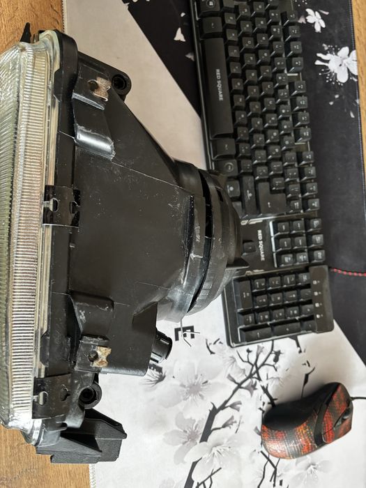 Продам фары Audi B4