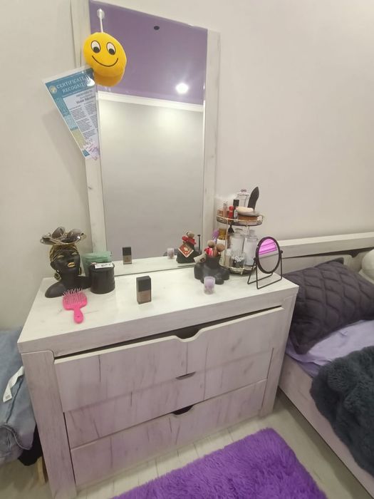 Спальный гарнитур