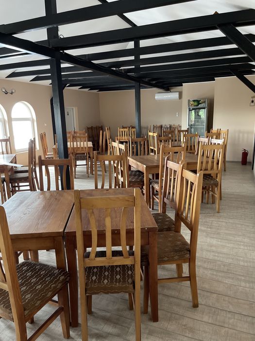 Scaune si mese pentru restaurant