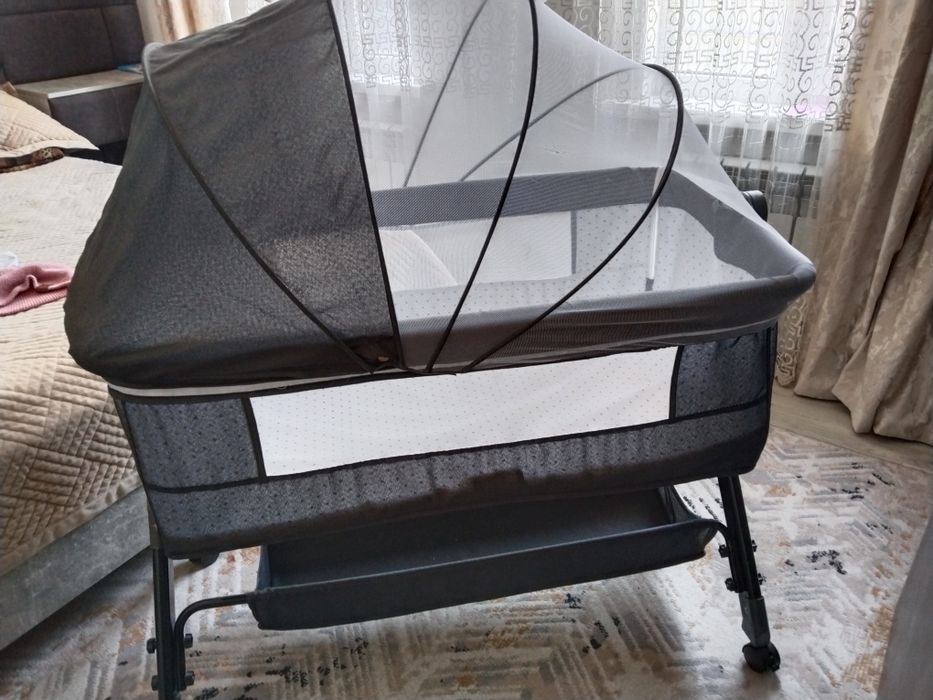 Детский манеж с рождением до года.