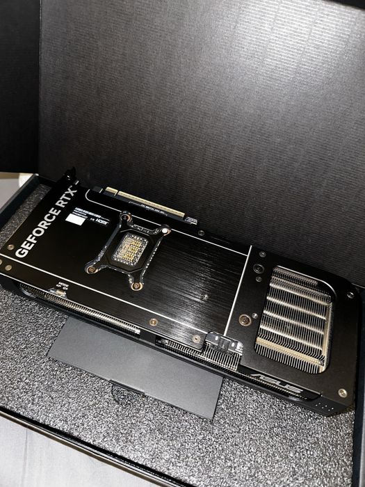 [REZERVATĂ] Placa Video RTX 5070 Ti 16 GB GDDR7 Asus Prime OC